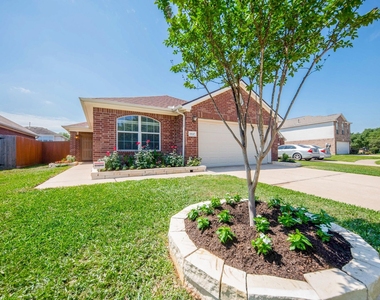 19247 Dillsbury Court - Photo Thumbnail 1