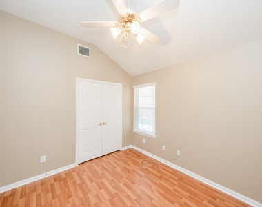19247 Dillsbury Court - Photo Thumbnail 9