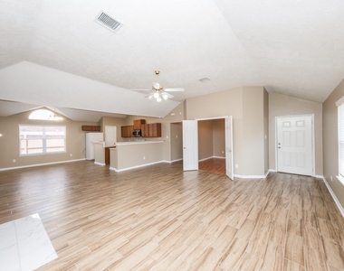 19247 Dillsbury Court - Photo Thumbnail 7