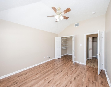 19247 Dillsbury Court - Photo Thumbnail 23