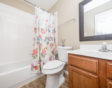 19247 Dillsbury Court - Photo Thumbnail 26