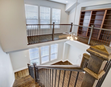 1046 W 23rd Street - Photo Thumbnail 13