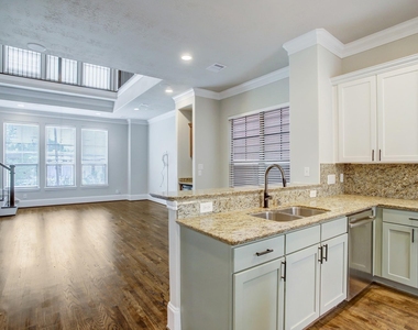 1046 W 23rd Street - Photo Thumbnail 9
