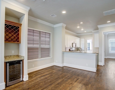1046 W 23rd Street - Photo Thumbnail 11