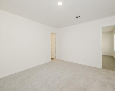 13495 Bay Springs Drive - Photo Thumbnail 6