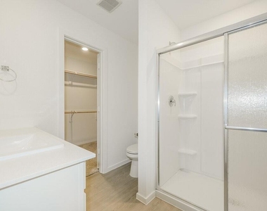 13495 Bay Springs Drive - Photo Thumbnail 7