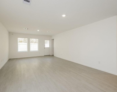 13495 Bay Springs Drive - Photo Thumbnail 2