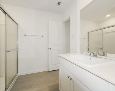 13495 Bay Springs Drive - Photo Thumbnail 8