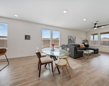 21126 Coral Blossom Lane - Photo Thumbnail 13