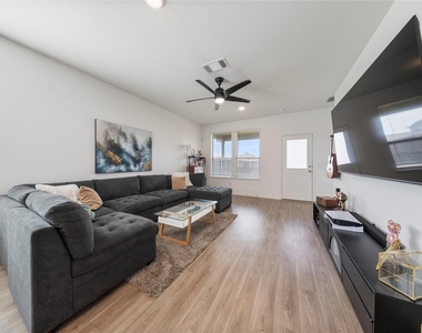 21126 Coral Blossom Lane - Photo Thumbnail 12