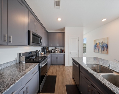 21126 Coral Blossom Lane - Photo Thumbnail 7