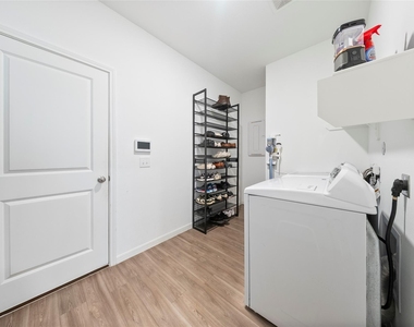 21126 Coral Blossom Lane - Photo Thumbnail 5
