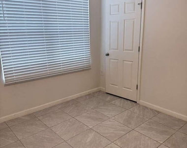 609 Concha Street Nw - Photo Thumbnail 14