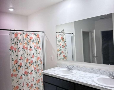 609 Concha Street Nw - Photo Thumbnail 22