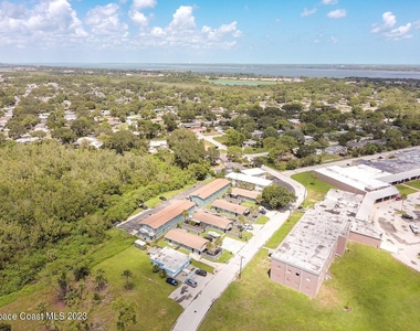 1341 W Point Drive - Photo Thumbnail 14