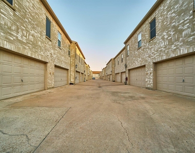 2816 Holly Hall Street - Photo Thumbnail 23