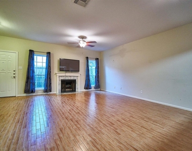 2816 Holly Hall Street - Photo Thumbnail 3
