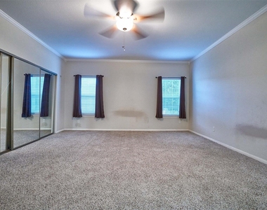 2816 Holly Hall Street - Photo Thumbnail 8