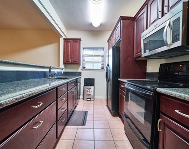 2816 Holly Hall Street - Photo Thumbnail 5