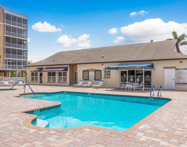 960 Starkey Road - Photo Thumbnail 31