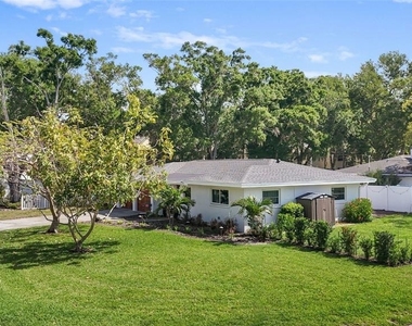 101 N Mercury Avenue - Photo Thumbnail 4