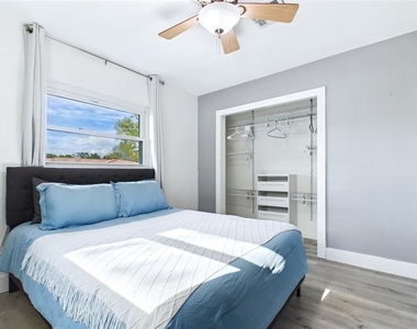 101 N Mercury Avenue - Photo Thumbnail 36