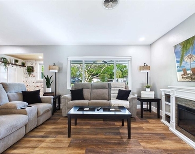 101 N Mercury Avenue - Photo Thumbnail 10