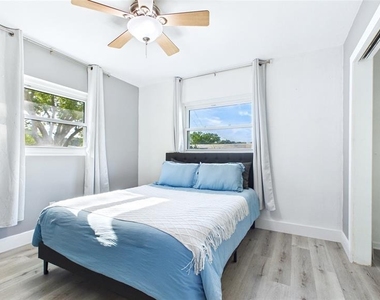 101 N Mercury Avenue - Photo Thumbnail 33
