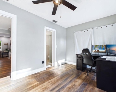 101 N Mercury Avenue - Photo Thumbnail 20