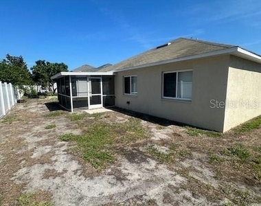 11121 Kempton Vista Drive - Photo Thumbnail 15