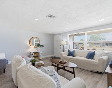 7608 Sue Ellen Drive - Photo Thumbnail 15
