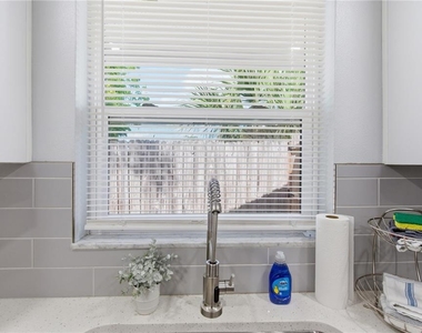 7608 Sue Ellen Drive - Photo Thumbnail 11