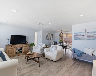 7608 Sue Ellen Drive - Photo Thumbnail 4