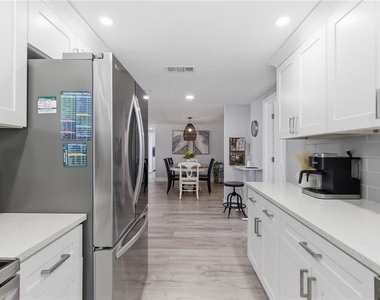 7608 Sue Ellen Drive - Photo Thumbnail 7