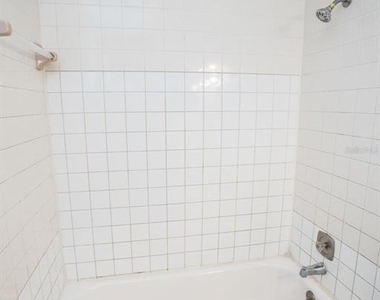 1277 Sylvia Avenue - Photo Thumbnail 10
