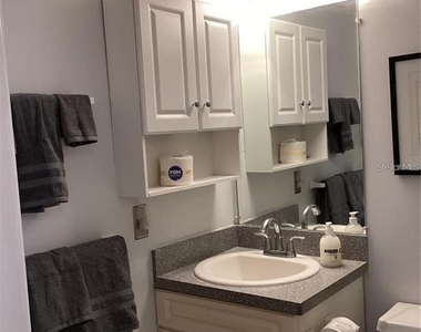 7701 Starkey Road - Photo Thumbnail 13