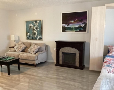 7701 Starkey Road - Photo Thumbnail 2