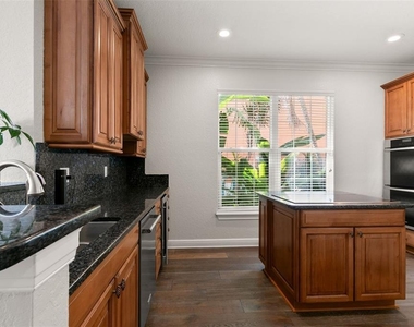 24 Mangrove Point - Photo Thumbnail 11