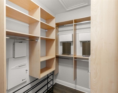 24 Mangrove Point - Photo Thumbnail 27