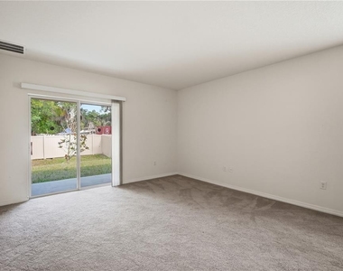 5217 Hillside Meadow Place - Photo Thumbnail 12