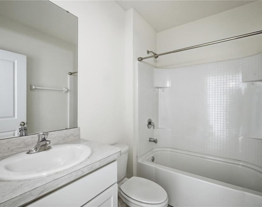 5217 Hillside Meadow Place - Photo Thumbnail 16