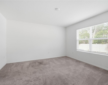 5217 Hillside Meadow Place - Photo Thumbnail 13