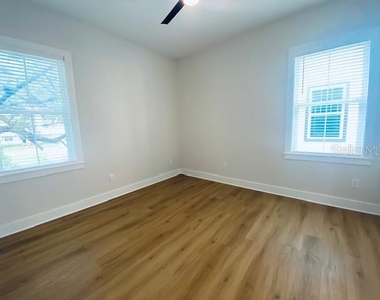 135 48th Avenue N - Photo Thumbnail 8
