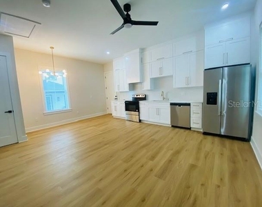 135 48th Avenue N - Photo Thumbnail 5