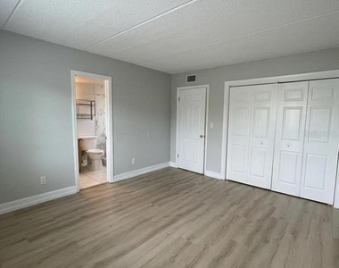 2835 Somerset Park Drive - Photo Thumbnail 8