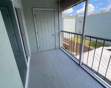 2835 Somerset Park Drive - Photo Thumbnail 11