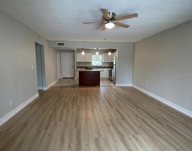 2835 Somerset Park Drive - Photo Thumbnail 4