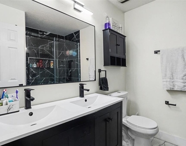 8105 River Mont Way - Photo Thumbnail 19
