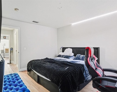 8105 River Mont Way - Photo Thumbnail 16
