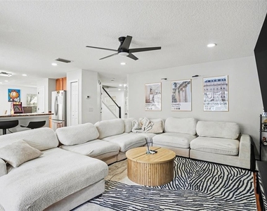 8105 River Mont Way - Photo Thumbnail 5
